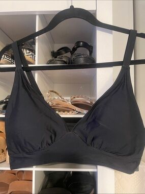 Everyday Black Wireless Swim Top